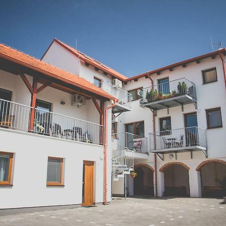 Apartman Rezidence 米库洛夫 外观 照片