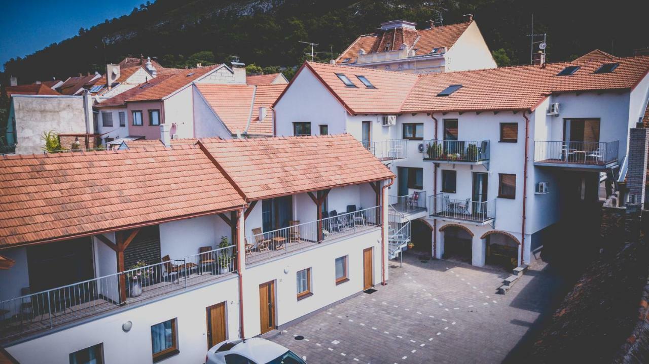 Apartman Rezidence 米库洛夫 外观 照片